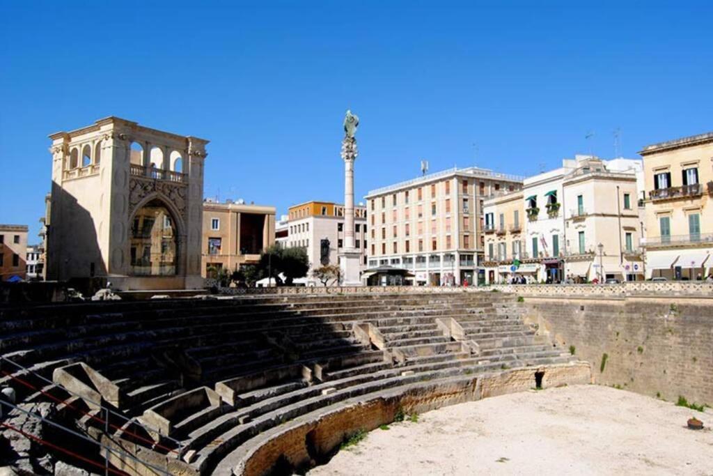 Confortevole Vicino Al Centro Apartment